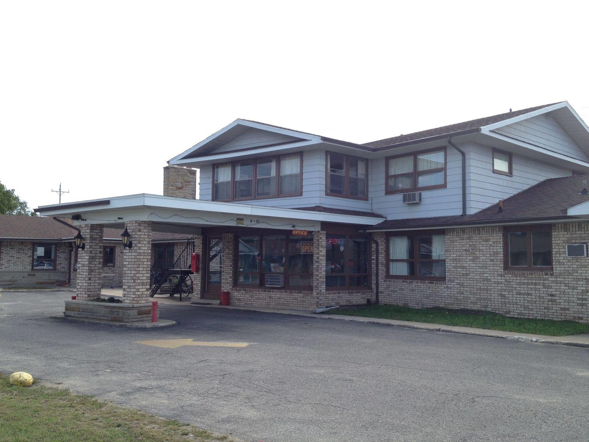 Timberly Motel Gaylord Exterior foto
